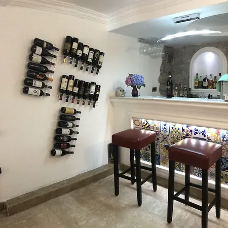 מלון Bougainville Luxury Boutique 4*