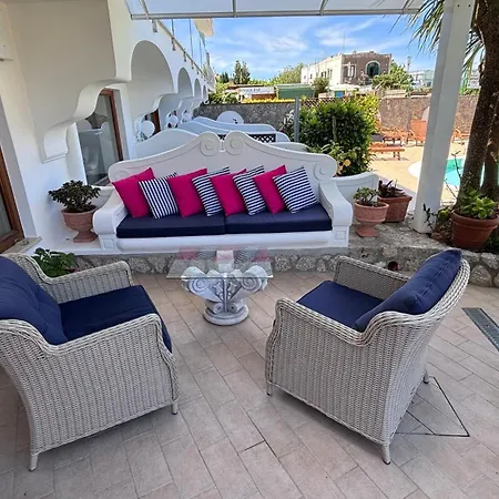 Capri Bougainville Hotel 4*
