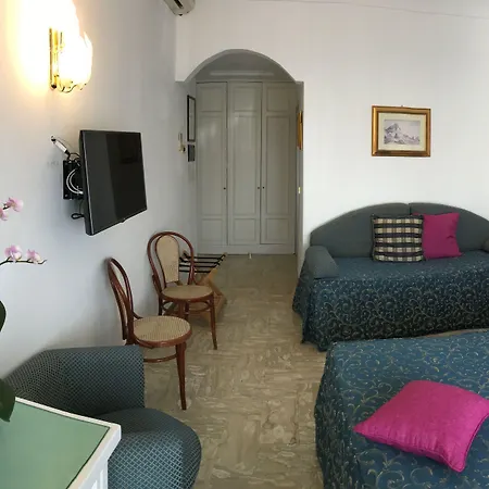 Bougainville Luxury Boutique 4*