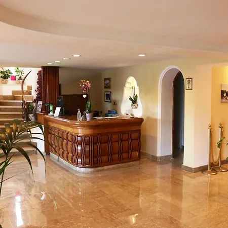 Hotel Capri Bougainville 4*