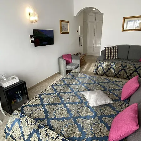 Capri Bougainville Hotel 4*