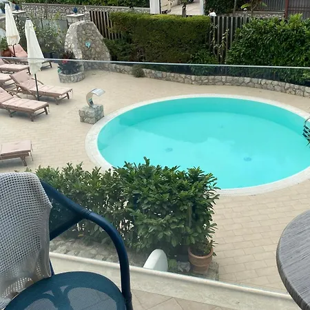 Capri Bougainville 4*